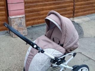 Коляска 100 $ в отличном состоянии. Манеж