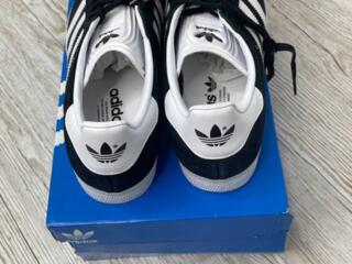 Vând Adidas Gazelle