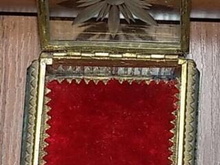 Шкатулка на ножках Латунь Стекло с фацетом СССР 50-е