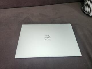 Ноутбук бизнес-класса Dell XPS.