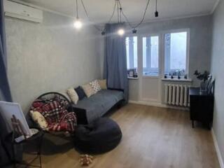 Продается 2-х комнатная квартира с ремонтом, мебелью и техникой. Газ. 