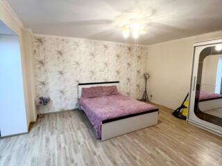 Большая 2-комн 62 кв. м., ЦЕНТР, Г-ЦА РОССИЯ торг