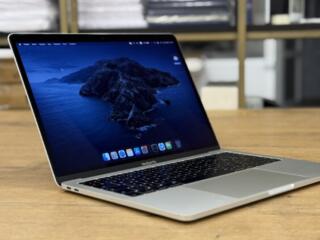 Продам MacBook Pro 13" 2017 года в хорошем состоянии!