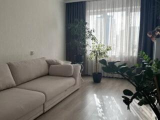 Продается шикарная трехкомнатная квартира с ремонтом, мебелью и ...