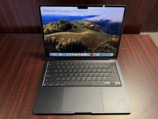 Macbook Air M2 8/256 13.6’ Midnight