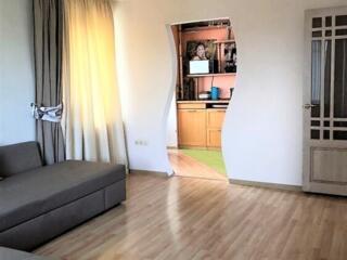 3-комнатная квартира с евроремонтом и мебелью на Бочарова.