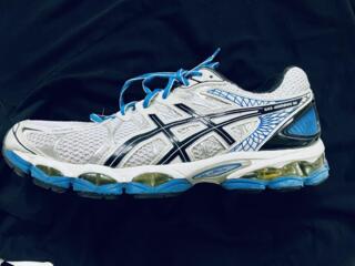 ASICS оригинал, размер 43, цена 900 руб, Тирасполь.