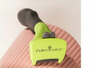 Расчёска FURminator для собак и кошек.