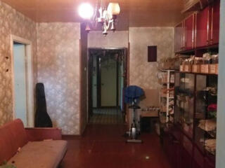 Трехкомнатная на Адмиральском проспекте