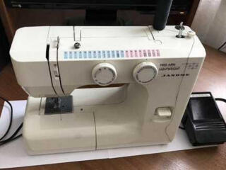 Janome 743 - 03 домашняя швейная машинка с электро приводом. 2200руб