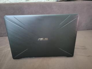 Asus Ryzen 5 3550h / GTX 1650 / 17lcd ips fhd / 512gb ssd / 16gb ddr 4