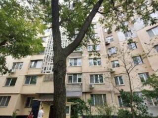 29963 Продам пятикомнатную квартиру на Глушко. ...