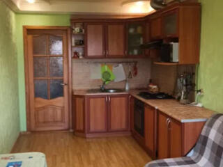 Продам  квартиру , недалеко центр, рядом Черемушки.