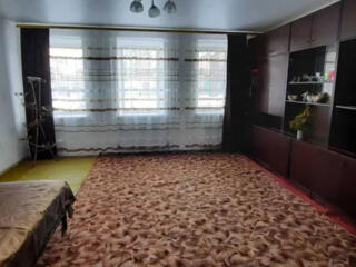 Продам  3х комнатную  по ул.Михаиловская , рядом центр