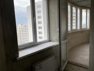 2-х комн квартира 77 кв м - ЖК "Вернисаж" на ул Костанди/ ..