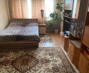 Трехкомнатная квартира на улице Академика Королева, Таирова