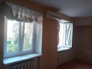 Квартира  на Фонтане с большой кухней.