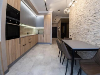 В продаже квартира с прямым видом на море.