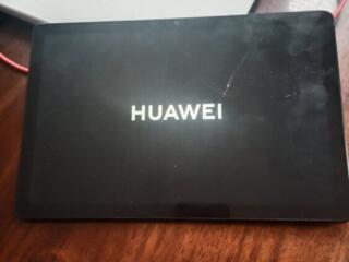 Планшет HUAWEY 500 рублей.