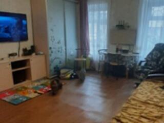 Продам 2-комнатную квартиру на Богдана Хмельницкого.