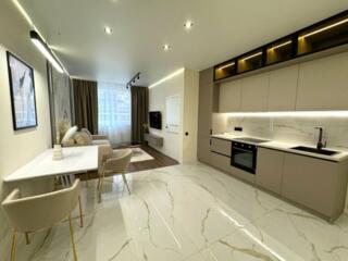 Срочная продажа! Дизайнерская 2-комн квартира в 51 Жемчужине, Аркадия