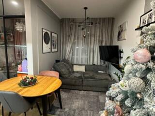 31611 В продажу простора квартира на Таїрова. ...