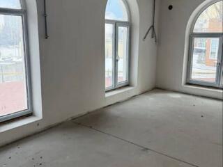 Продается 2-комнатная квартира 55 кв. на 2-м этаже 10-этажки в ...