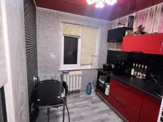 Продам 2-комнатную квартиру с ремонтом, Черёмушки, Генерала Петрова / 