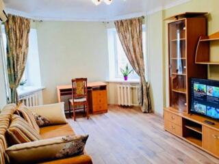 Продам однокомнатную квартиру на Таирова.