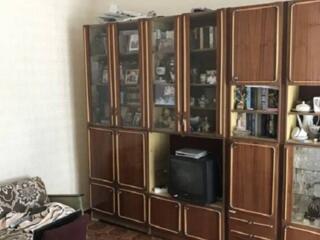 Продается трехкомнатная квартира в центре города в хорошем жилом ...