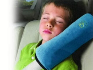 Детская подушка для ремня безопасности автомобиля и в автокресло