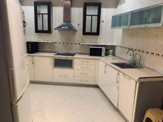 Продается уютная добротная трехкомнатная квартира 110кв .м в самом ...