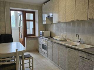 Трехкомнатная квартира на Черемушках, улица Ицхака Рабина