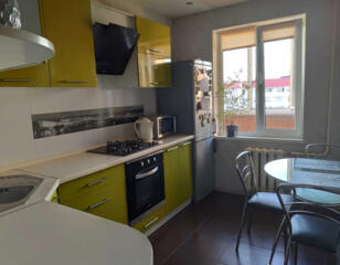 Продам 3-х.комнатную квартиру на Семенв Палия.