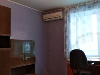 Сдам 2-комн. 12/14, Вильямса, 50/30/8 Комнаты раздельные Дом кирпичный