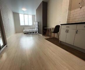 Студия с ремонтом, мебелью, техникой в новом доме. 16/17. 30 м2. Торг!