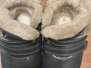 Ботиночки, сандалики, чешки и кроссовки детские