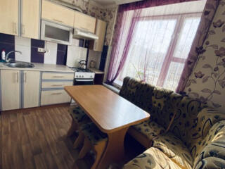 Сдам 2-комнатную квартиру. В Днестровске на длительный срок. Уступлю