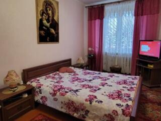 3х ком. Красные казармы 1/5 с большой пристройкой, с мебелью.