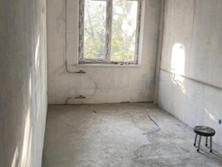 Продам 4х к квартиру на ул. Небесной сотни/13 трамвай. цена 33000у. е