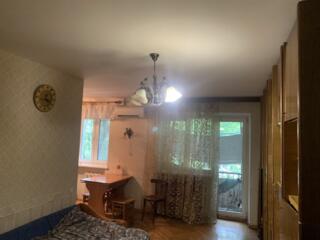 Большая двухкомнатная квартира на проспекте Шевченко