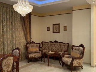 Продам квартиру 118 кв. м., 3/12, новый дом, жк Аркадиевский Дворец.