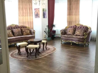 Продам квартиру 104 кв. м., 8/22, новый дом, жк Южная Пальмира.