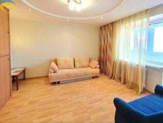 Продам 1-к на Ак. Королева/ рынок Южный