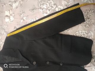 Продам пиджак на мальчика 50 руб