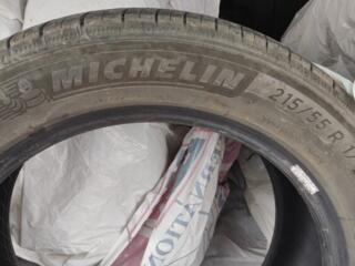 Комплект резины Michelin лето 215/55 R17.