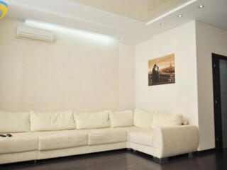 Продам трехкомнатную квартиру на пр. Шевченко