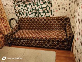 Срочно Продам раскладной диван 500 рублей.