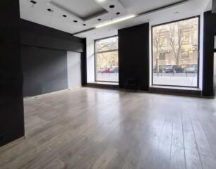 31797 Сдам фасадное помещение на ул. ...