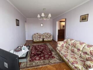 Vînd Apartament cu 3 camere, 60 m2